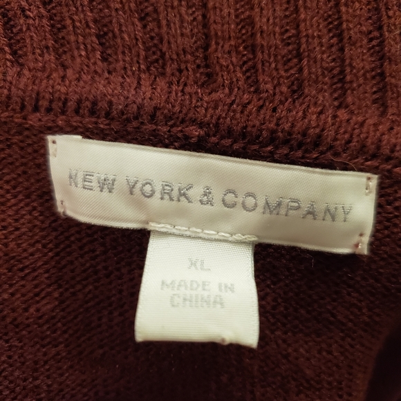 Sweater - Picture 2 of 8